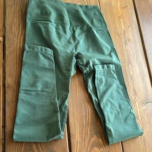 Alterwegal women’s  Green Leggings